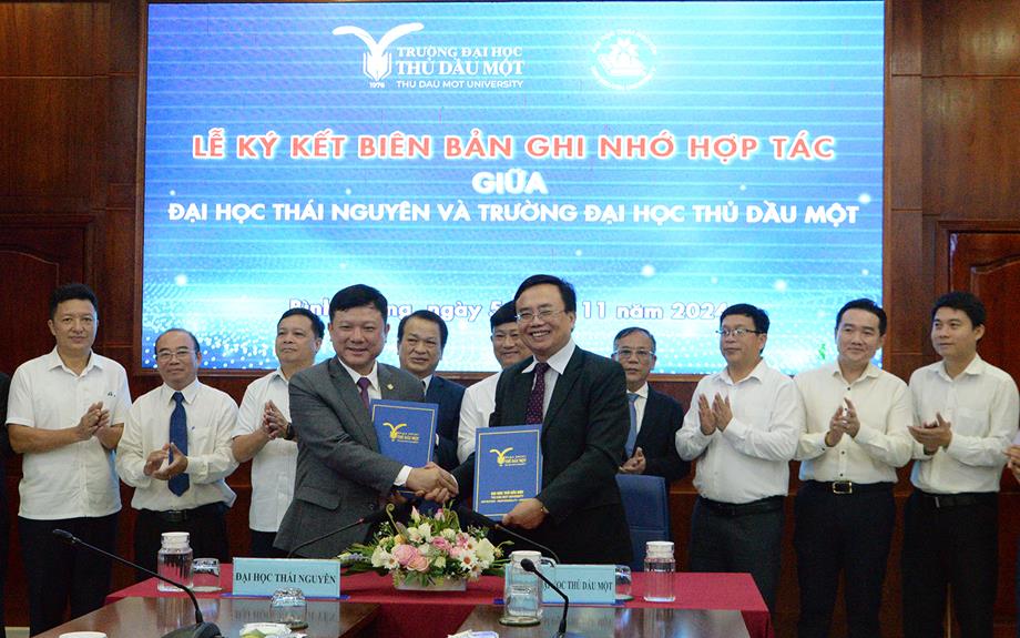 Tăng cường hợp tác toàn diện với Đại học Thái Nguyên